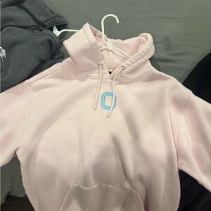Men's Light Pink Cowl/Turtleneck Pullover Sweatshirt with Blue Accent
